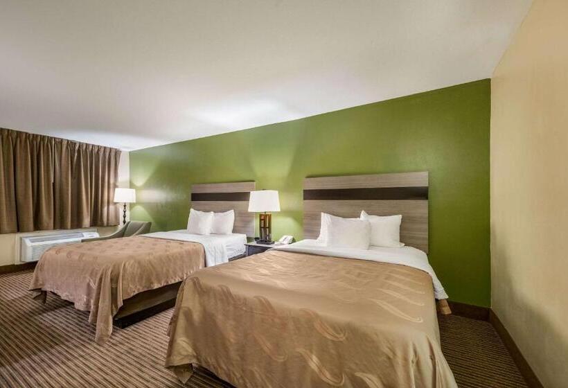 ホテル Quality Inn & Suites Garland   East Dallas