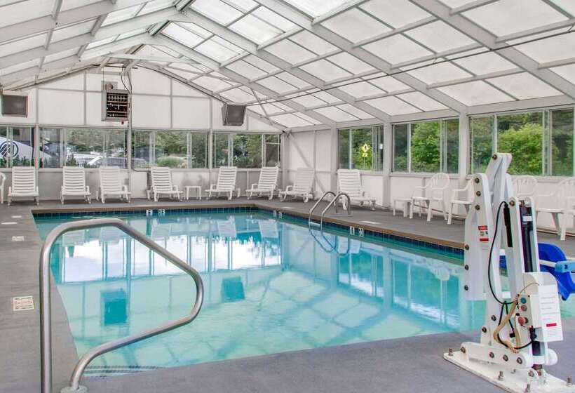 Отель Quality Inn & Suites Maggie Valley   Cherokee Area