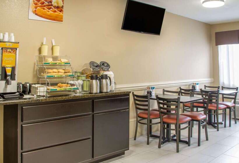 Отель Quality Inn & Suites Maggie Valley   Cherokee Area