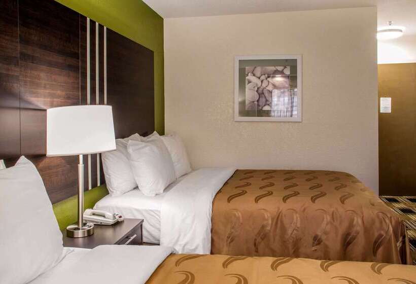 Отель Quality Inn & Suites Maggie Valley   Cherokee Area