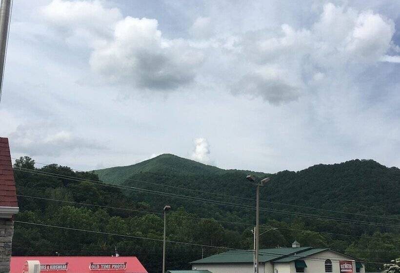 هتل Quality Inn & Suites Maggie Valley   Cherokee Area