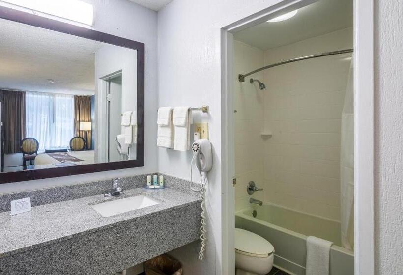 فندق Rest And Relax Inn