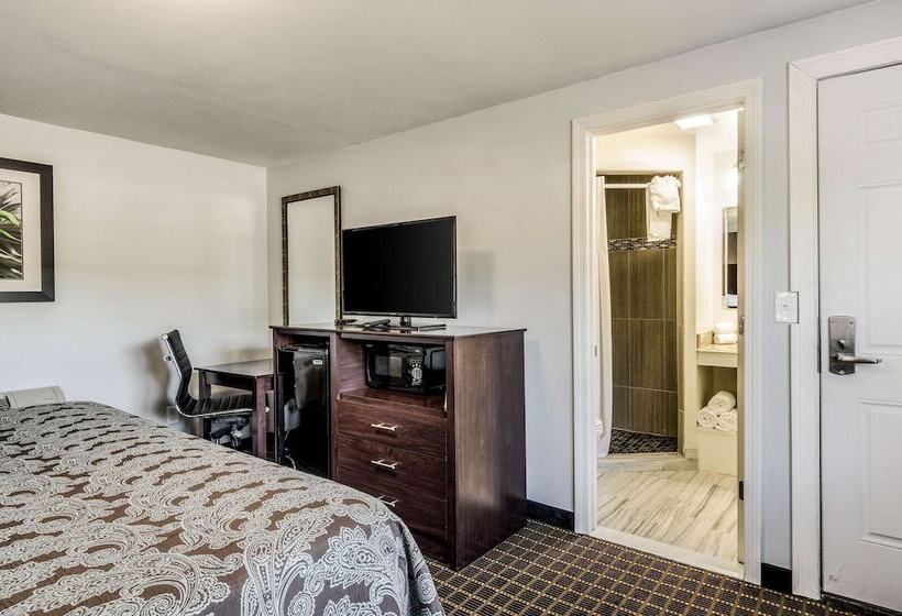 فندق Rodeway Inn Middleboroplymouth