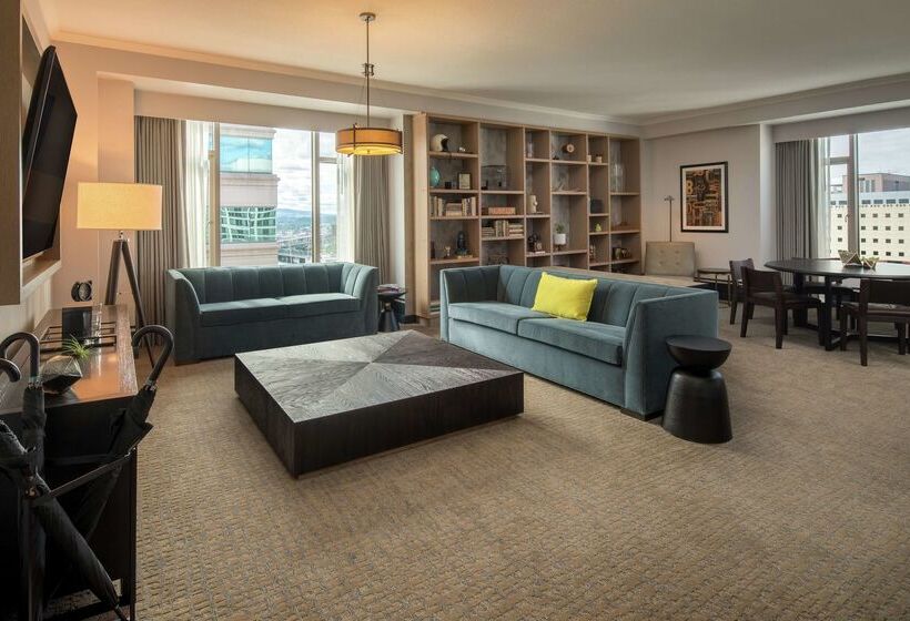 ホテル The Duniway Portland A Hilton