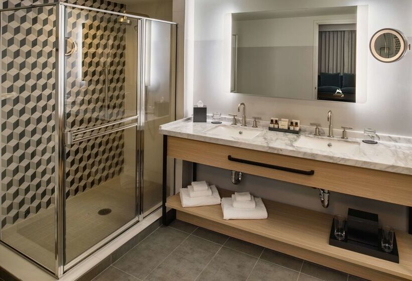 ホテル The Duniway Portland A Hilton