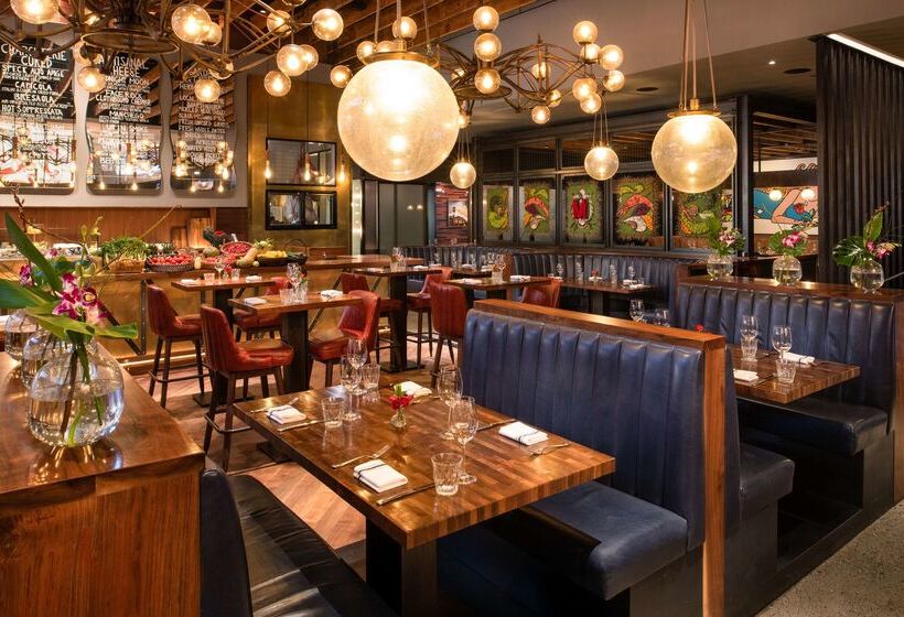 ホテル The Duniway Portland A Hilton