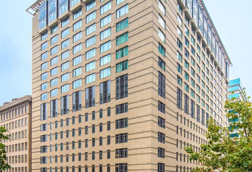 ホテル The Duniway Portland A Hilton