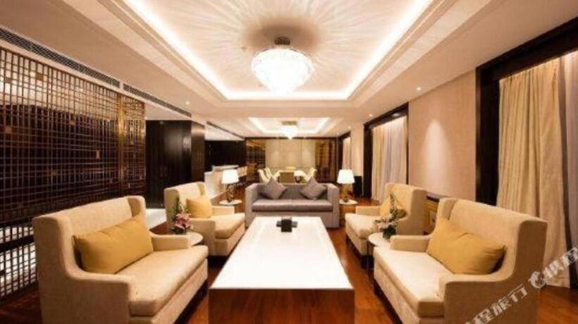 The Qube Hotel Jingzhou