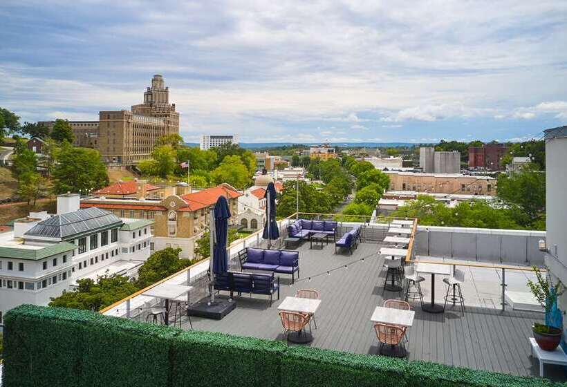 호텔 The Waters Hot Springs, Tapestry Collection By Hilton