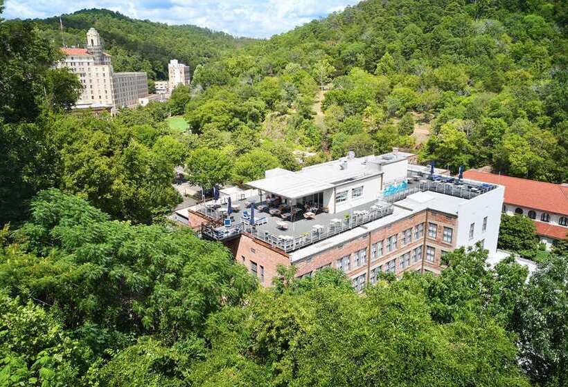 호텔 The Waters Hot Springs, Tapestry Collection By Hilton