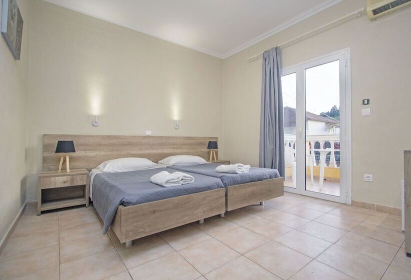 בית מלון כפרי Trabukos Beach Complex