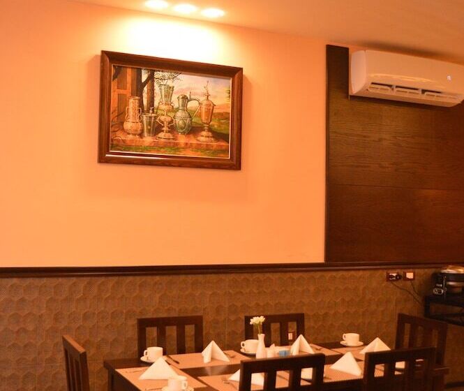 Tilal Almadina Hotel & Suites