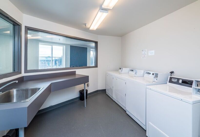 Общежитие Residences At University Of Northern Bc Campus Accommodation