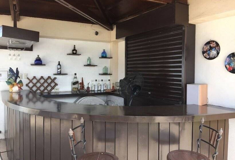 تختخواب و صبحانه Balaibinda Lodge