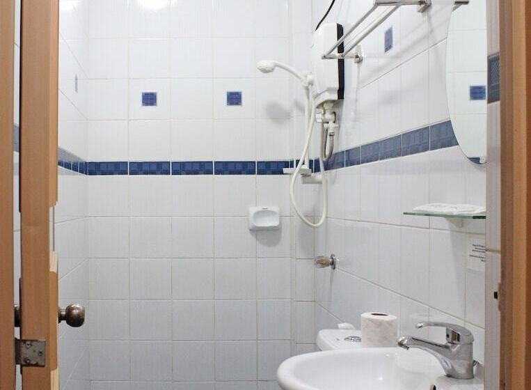 تختخواب و صبحانه Balaibinda Lodge