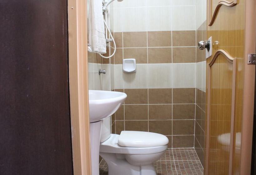 تختخواب و صبحانه Balaibinda Lodge