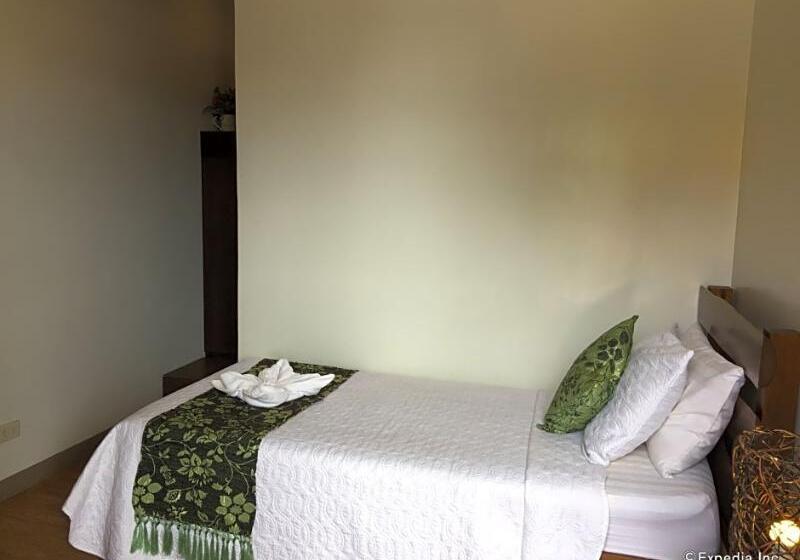 تختخواب و صبحانه Balaibinda Lodge