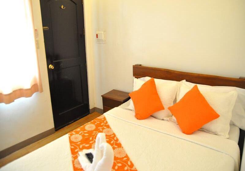 تختخواب و صبحانه Balaibinda Lodge