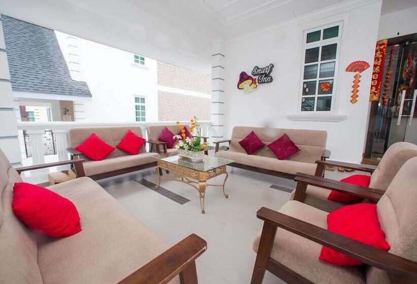 مبيت وإفطار Smurf Inn Homestay