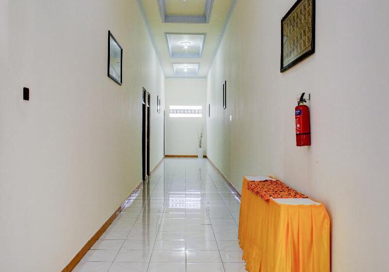 Capital O 90417 Hotel Batu Suli Internasional