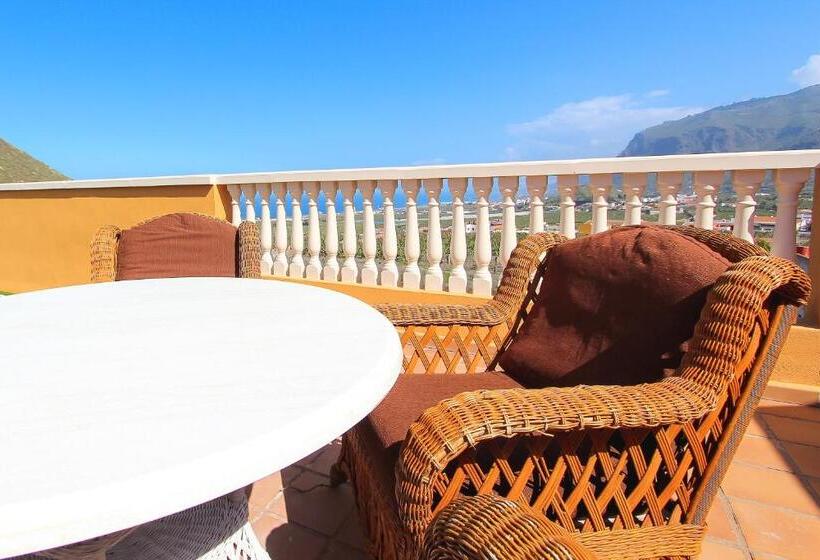 Coral Los Silos  Your Natural Accommodation Choice