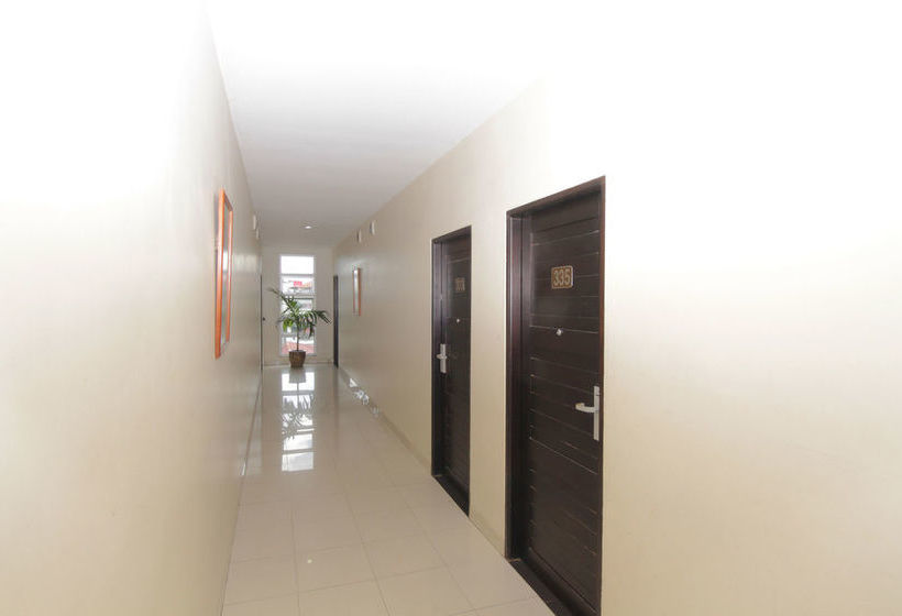 فندق Airy Eco Pontianak Selatan Imam Bonjol 89