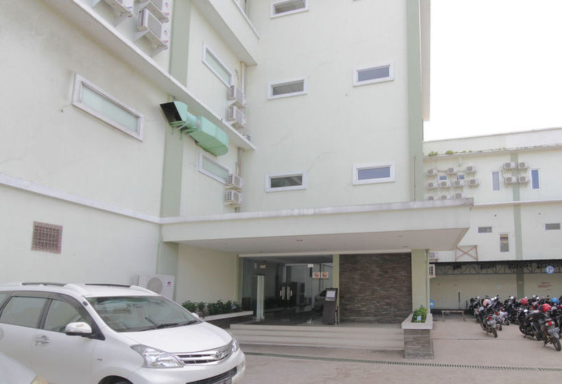 فندق Airy Eco Pontianak Selatan Imam Bonjol 89