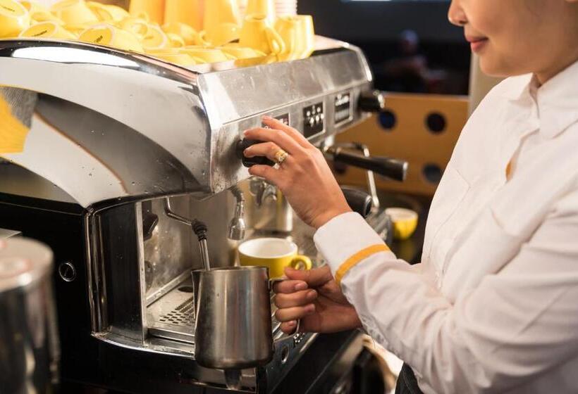 בית מלון כפרי Atura Dandenong