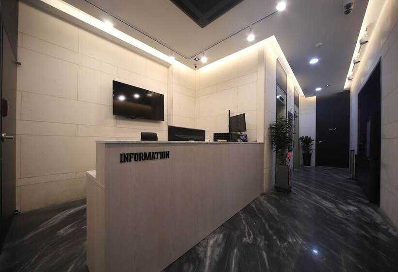 هتل Beomil Brown Dot