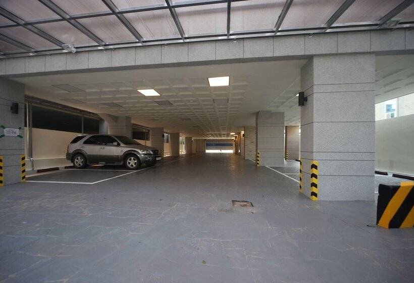 هتل Beomil Brown Dot