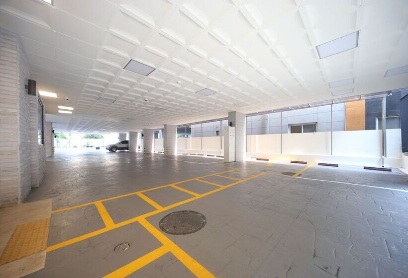 هتل Beomil Brown Dot