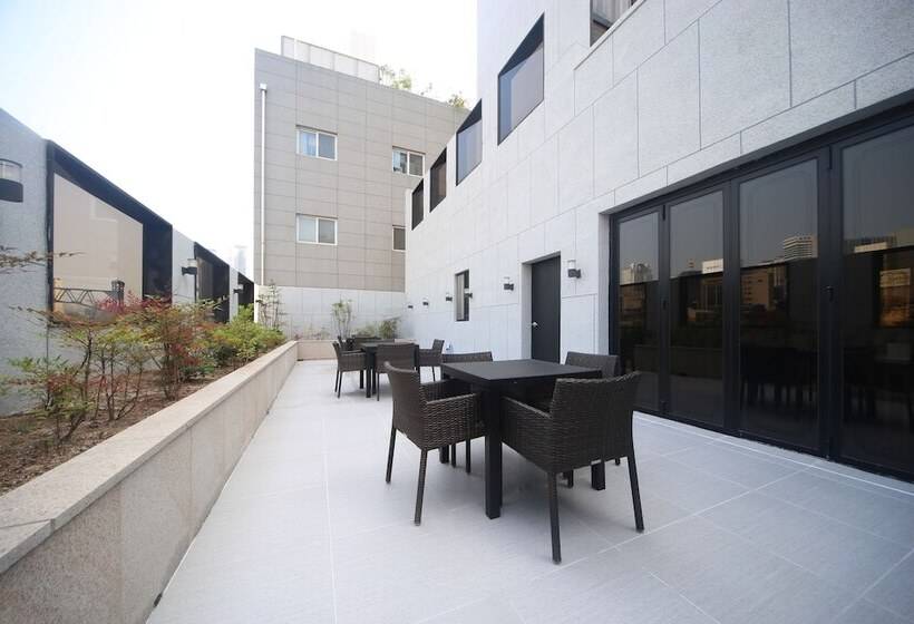 هتل Beomil Brown Dot