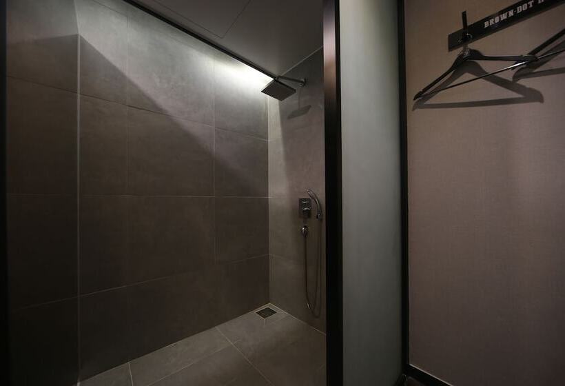 هتل Beomil Brown Dot