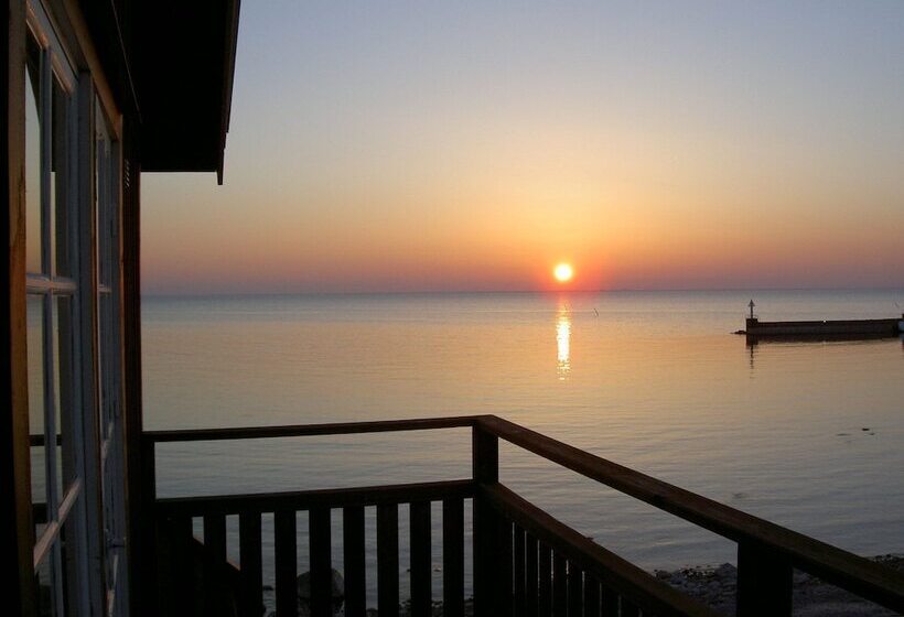 בית מלון כפרי Byxelkroks Marina Sea Resort
