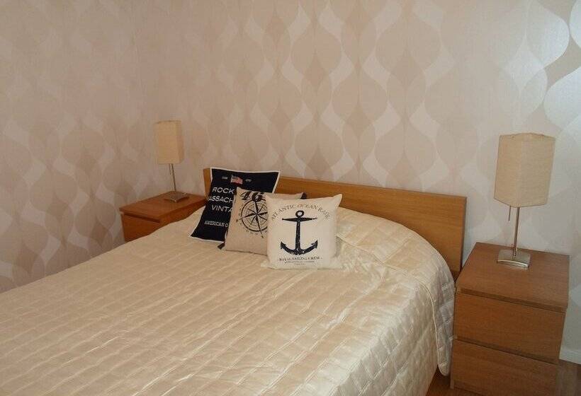 בית מלון כפרי Byxelkroks Marina Sea Resort