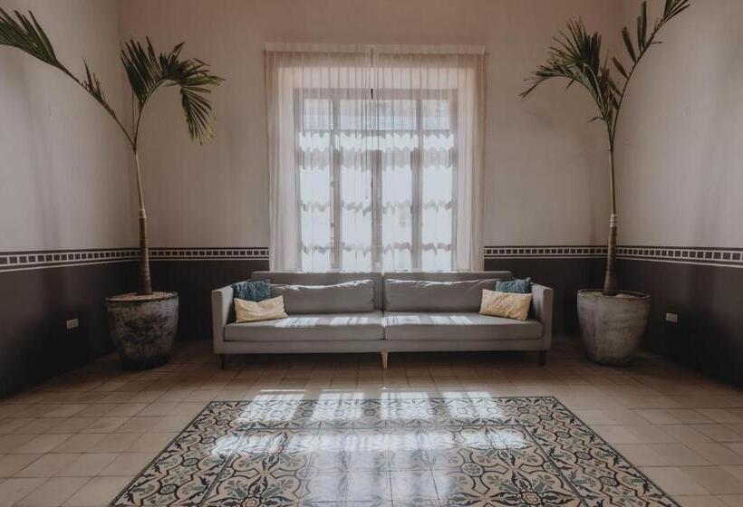 Отель Casona 61 By Guru