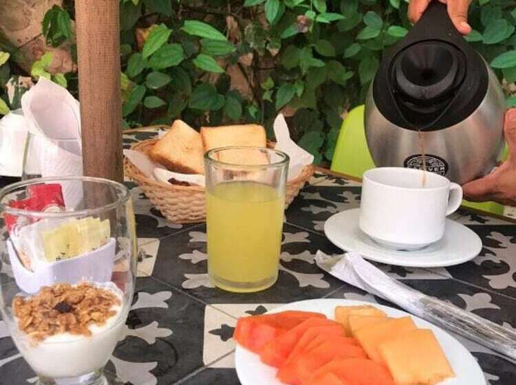 Отель Casona 61 By Guru