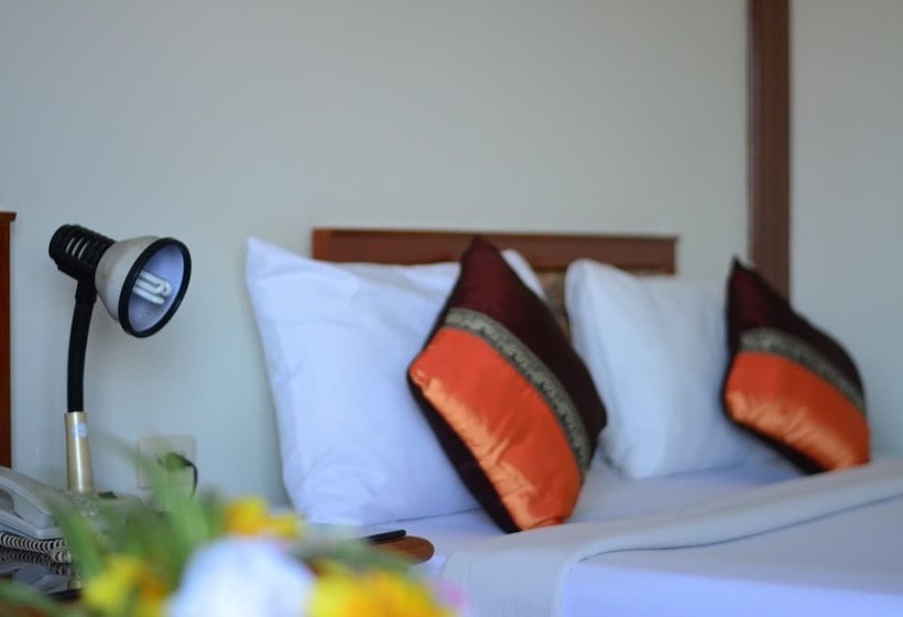 Отель Chao Phya Grand