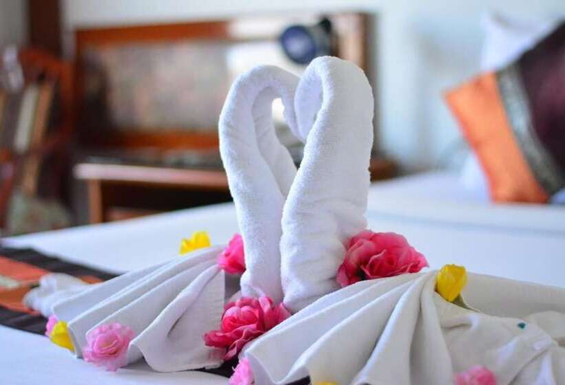 Отель Chao Phya Grand