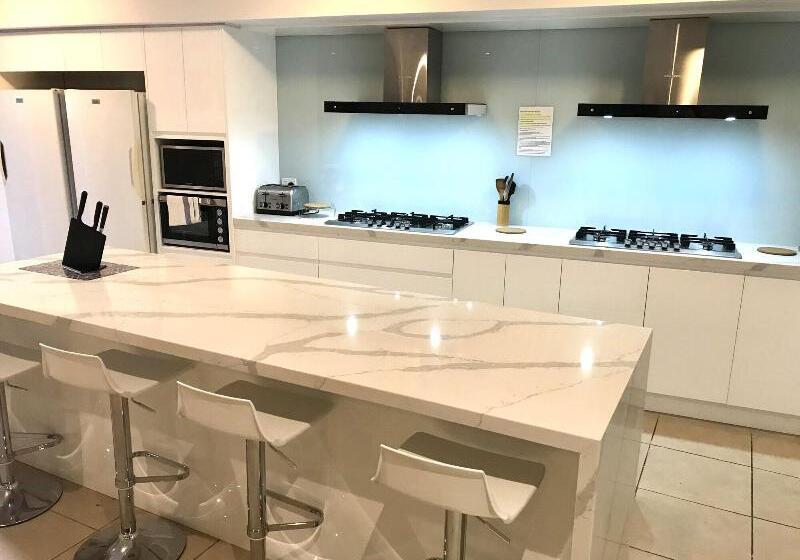 هتل Cityview Studio Accommodation