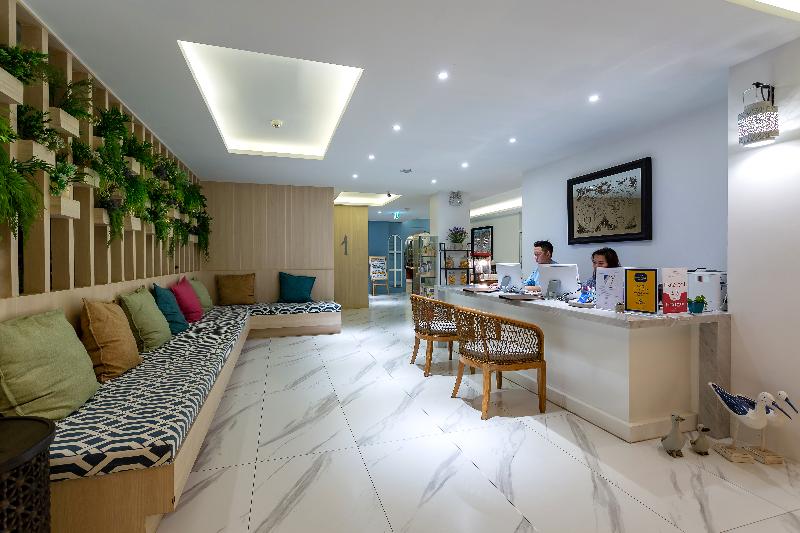 هتل Costa Village Bangsaray