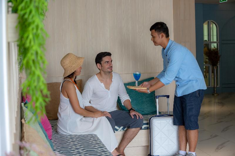 هتل Costa Village Bangsaray