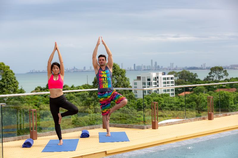 هتل Costa Village Bangsaray