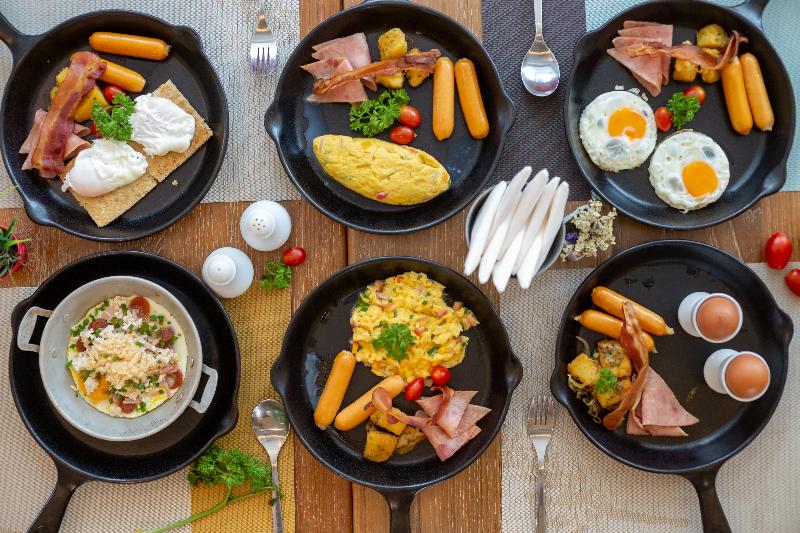 هتل Costa Village Bangsaray