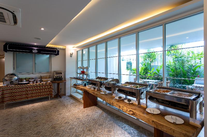 هتل Costa Village Bangsaray