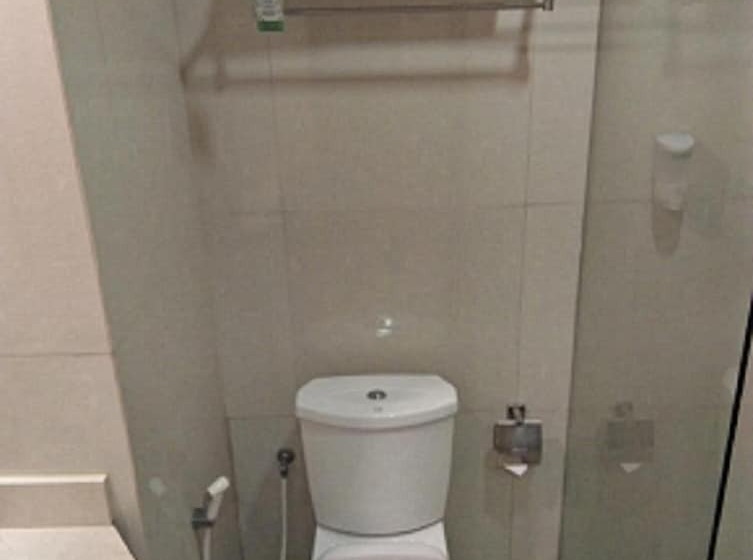 בית מלון כפרי D Senopati Malioboro Grand