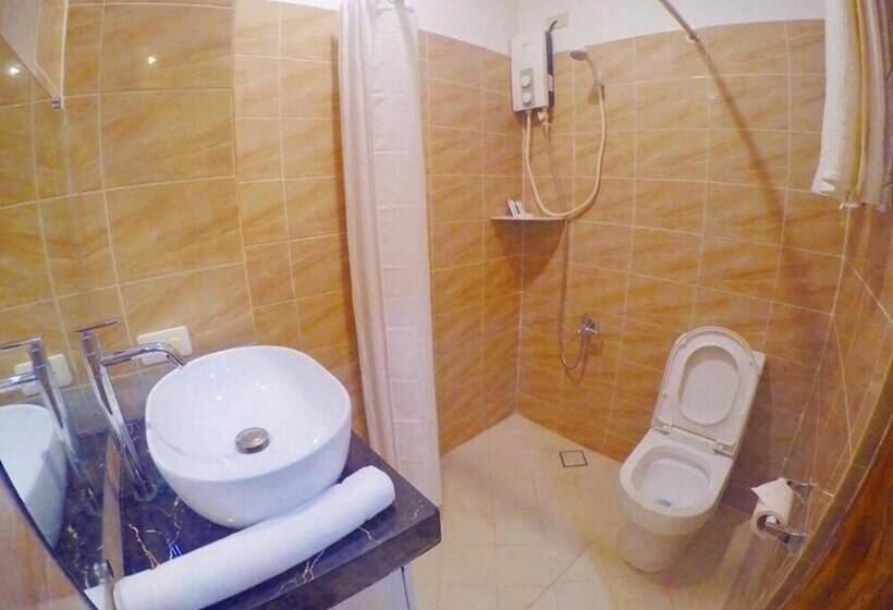 هتل Golden Gate Suites