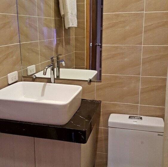 هتل Golden Gate Suites