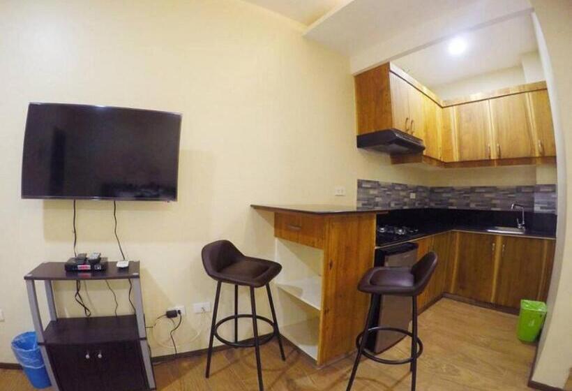 هتل Golden Gate Suites