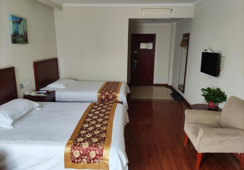 Отель Greentree Inn Datong Railway Station South Yundingyayuan Express